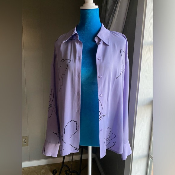 Women’s Worthington long sleeves blouse. - Picture 13 of 16